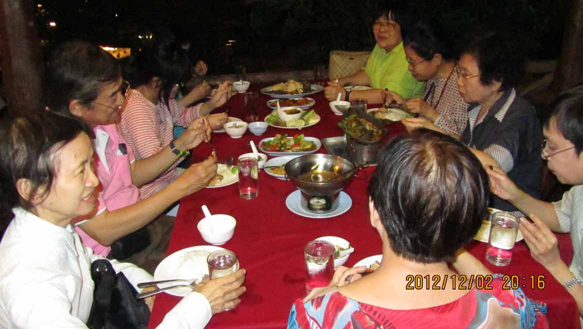 Dinner_at_Lungnuay 13.JPG 95.2K